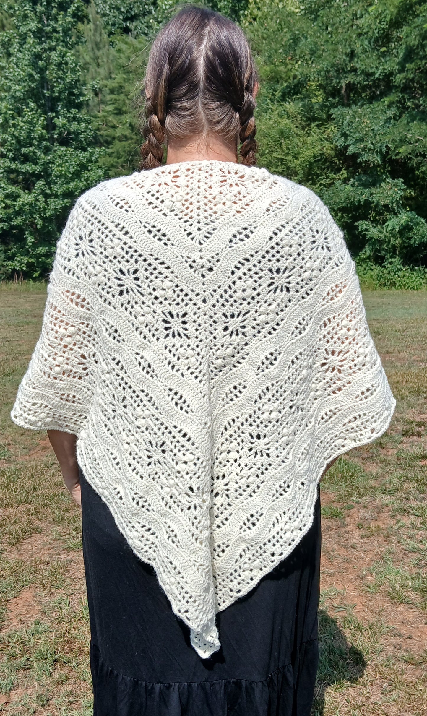 The "Daisy Chains" Bridal Shawl – Simply Elegant Collection