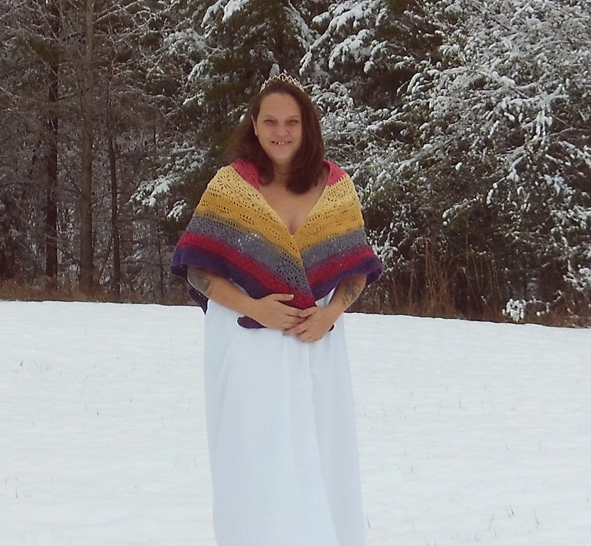 The Daisy Chains Shawl: Winter Warmth, Spring Spirit